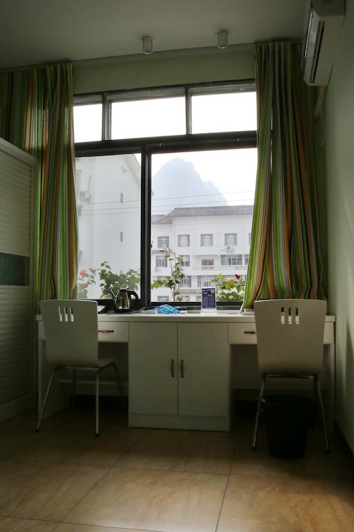Tiffany Hostel Yangshuo Exterior foto